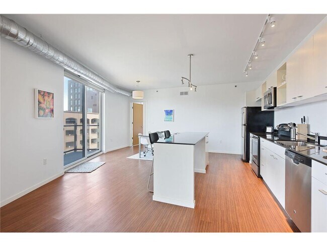 Photo - 915 N Washington Ave Unit 201