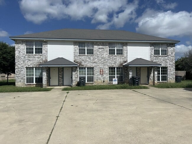 Building Photo - 4005 Doraine Ct Unit 4005 Doraine Ct  A Rental