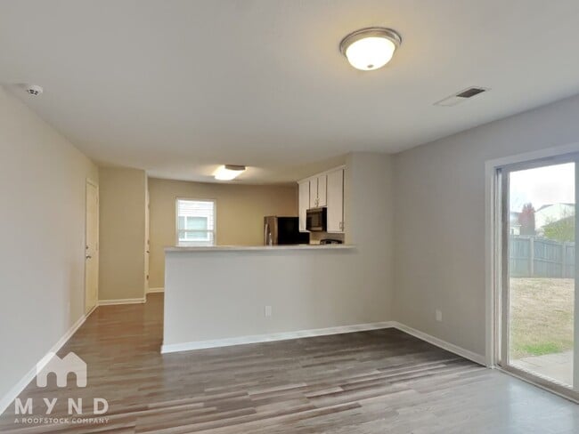 Photo - 104 David Barnes Dr