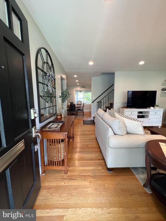 Photo - 7113 Marlan Dr