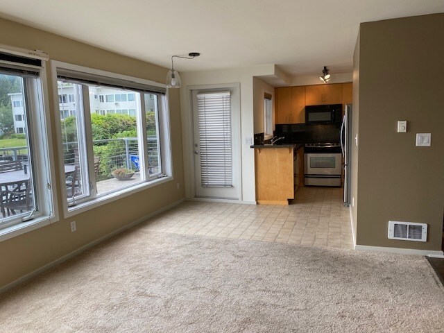 Photo - 334 Lakeside Ave S Unit Leschi