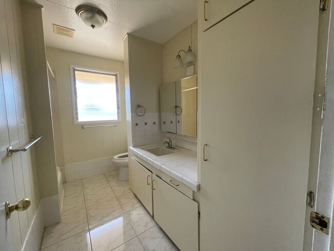 Photo - m3790m Unit Front