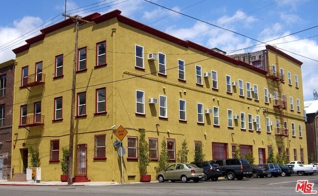 Photo - 726 S Santa Fe Ave