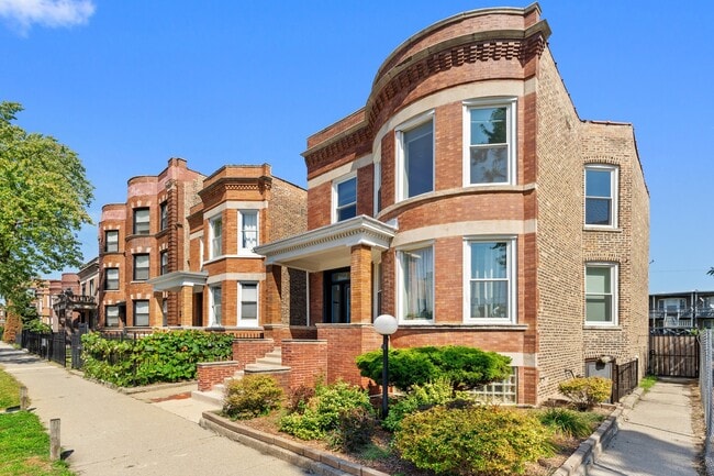 Building Photo - 6239 S Langley Ave Rental