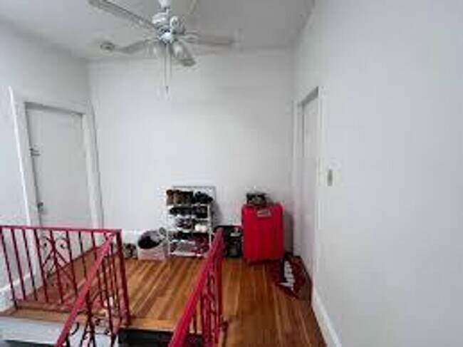 Photo - 735 Parker St