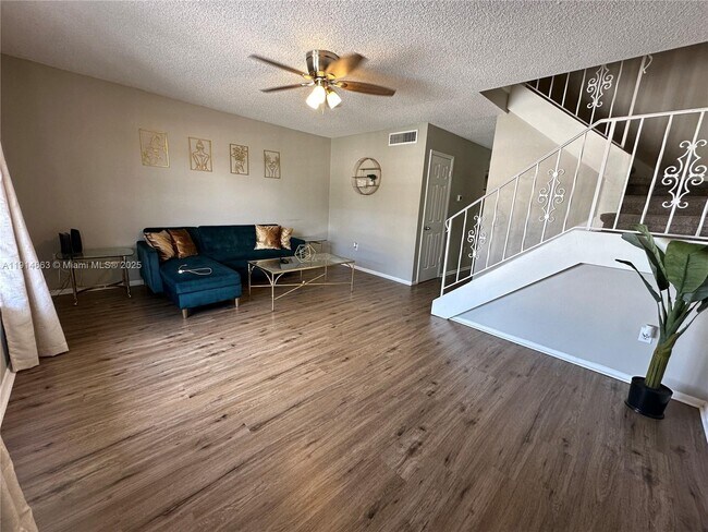 Photo - 6060 Village Cir N Unit 6060