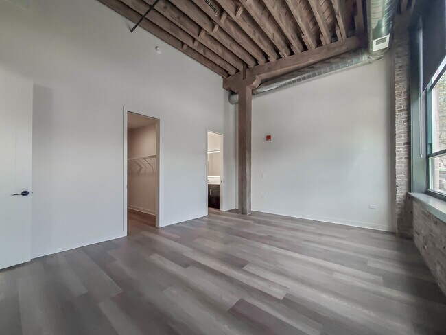 Photo - 818 N Wolcott Ave Unit 208