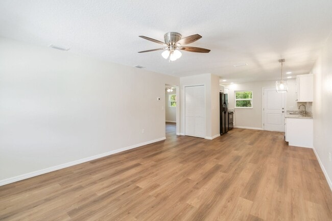 Photo - MOVE IN SPECIAL-Beautiful Newly Renovated 2/1 Duplex in St. Cloud Close To Lakefront