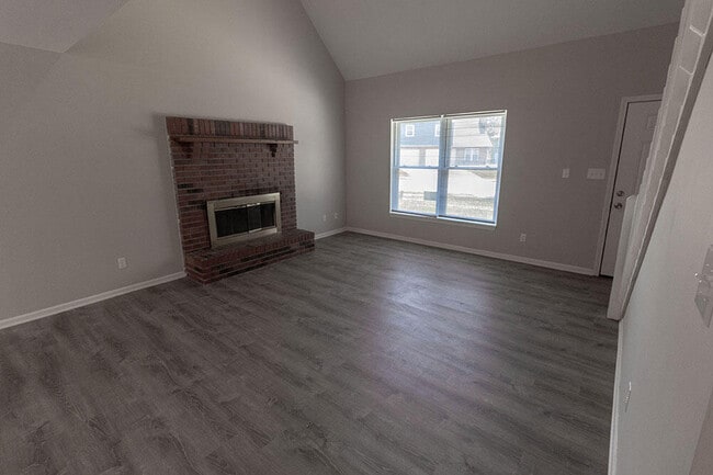 Photo - 1923 Mirtle Grove Ct