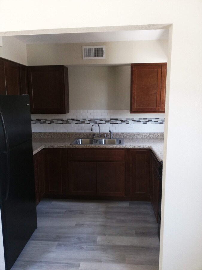 Photo - Westmount Apartments