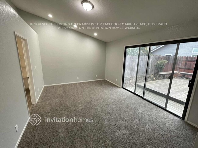 Photo - 7205 Sutherland Way