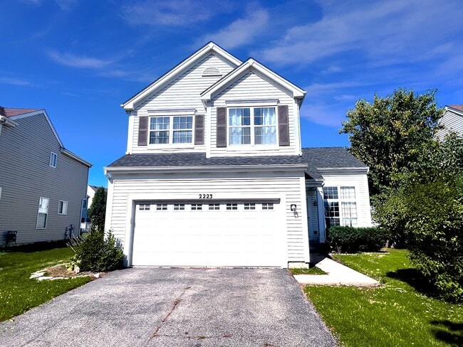 Building Photo - 2223 Periwinkle Ln