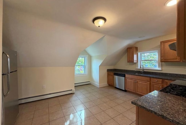 Photo - 102 Sycamore St Unit #3