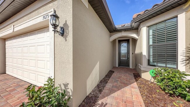 Photo - 7675 Summerland Cove