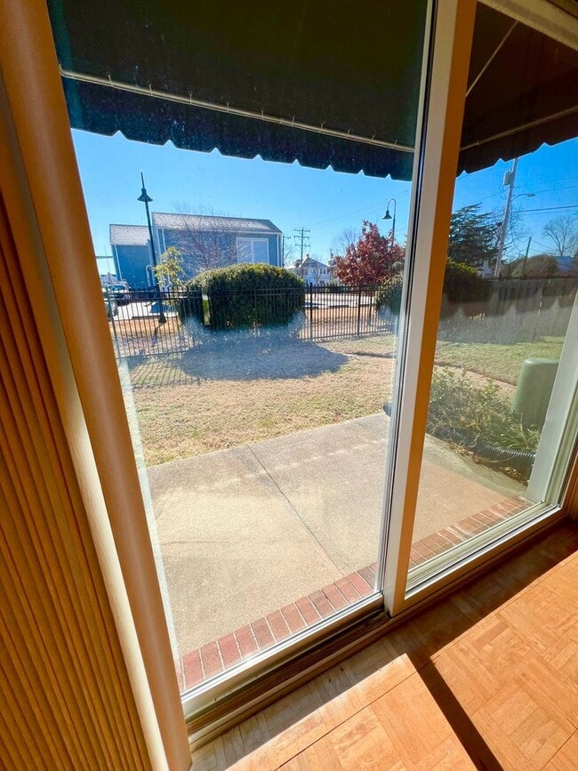 Photo - ***Waterfront Condo W/S/T INCLUDED!