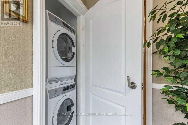 Photo - 50 Ridgewood Ave