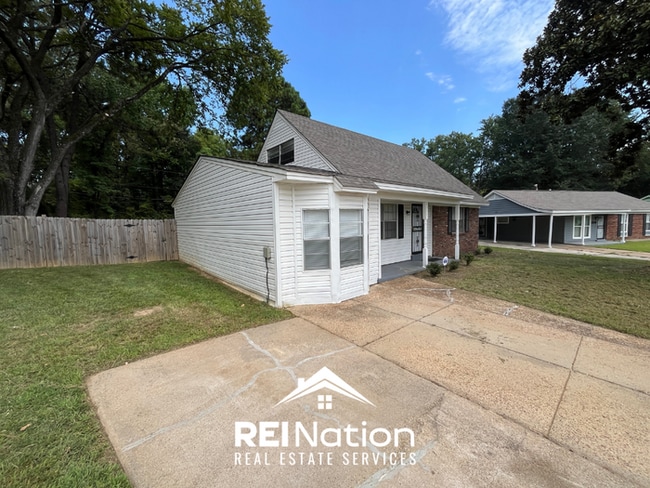 Photo - RARE FIND! 4BR/2BA in Memphis | Open Kitchen & Hardwoods | Fenced Yard!