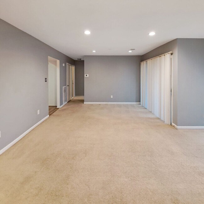 Photo - 10244 Prince Pl Unit 204