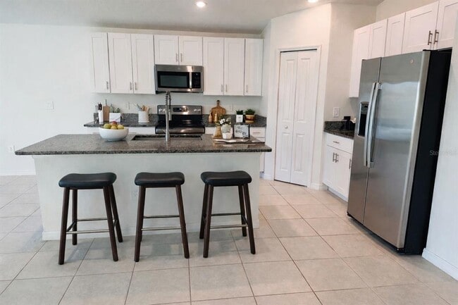 13181 Garnet Raspberry Ave