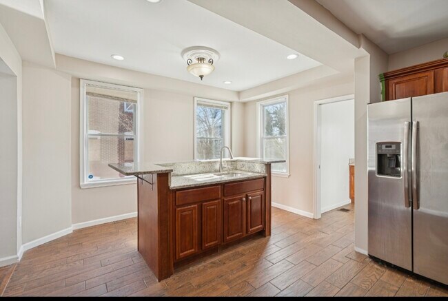 Photo - 3343 Ravenwood Ave