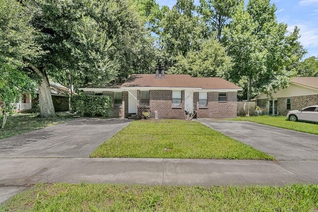Photo - 216 Parlor Dr