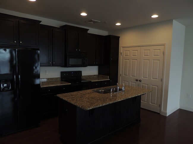 Photo - Walden Crossroads Apartment Homes