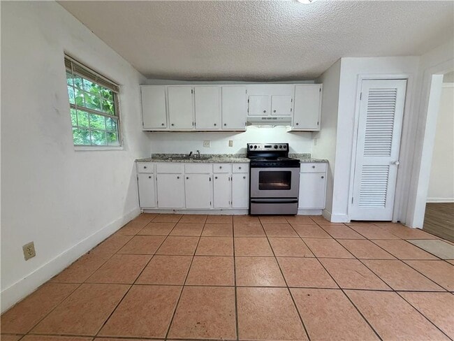 Photo - 1070 Ollie Cir NW
