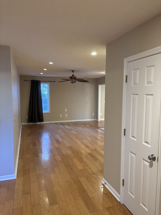 Photo - 480 Spring Lake Dr