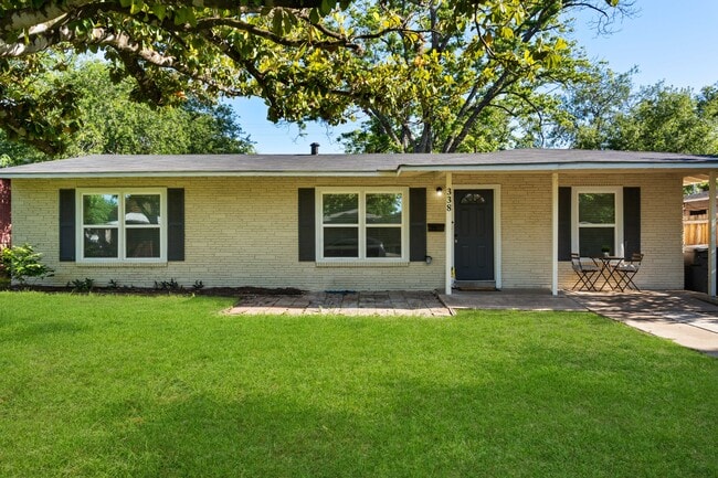 Building Photo - 338 Tomrob Dr