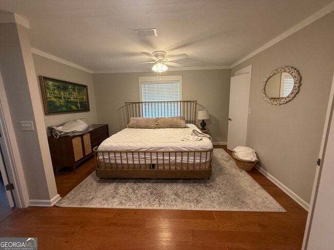 Photo - 319 Crooked River Dr