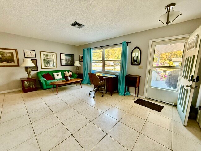 Photo - 4439 Black Fox Dr