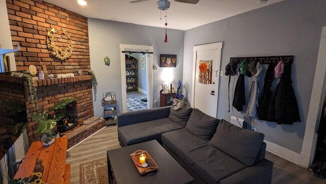 Photo - 615 Greenfield Ave