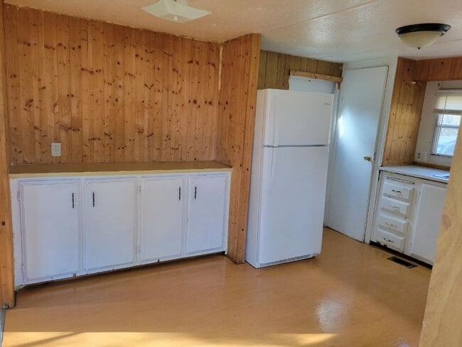 Photo - 2 BEDROOM 1 BATHROOM MOBILE HOME FOR RENT