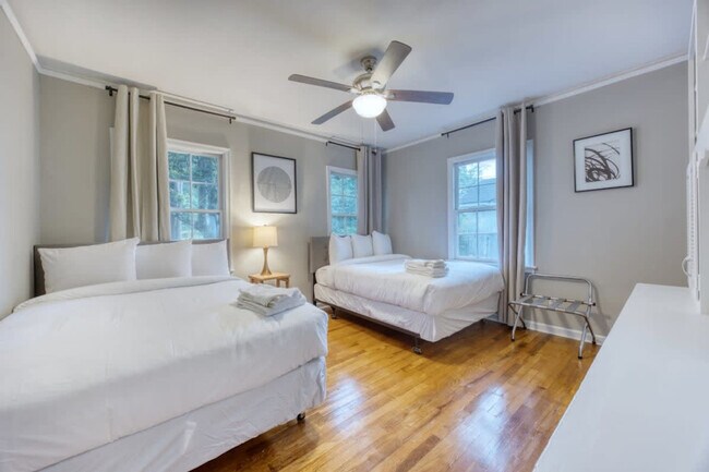 Photo - 2800 Gardenia St Unit ID1043741P