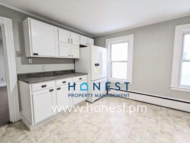 Building Photo - 34 Gage St