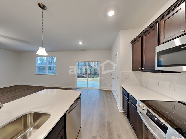 Photo - 3913 Kindness Wy