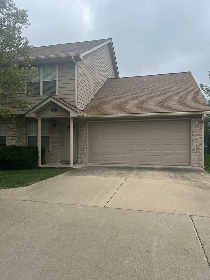 4 bedroom, 2 bathroom, 2 car garage townhouse - 4 bedroom, 2 bathroom, 2 car garage townhouse
