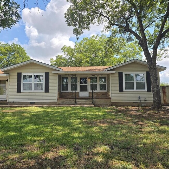 Building Photo - 504 Corral Ln Rental