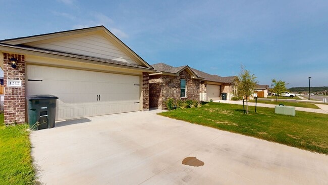 Photo - 1212 Rolling Thunder Dr