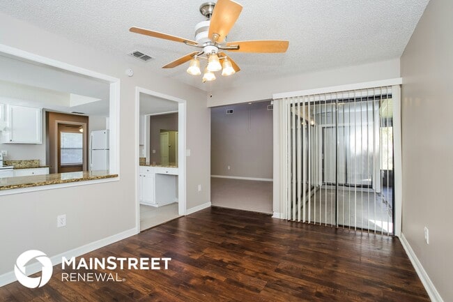Photo - 709 Del Rio Way