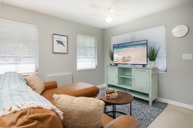 Photo - 620 SE 47th St Unit 3