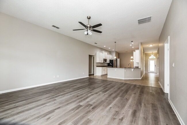 Photo - 11025 Snowbrook Ct