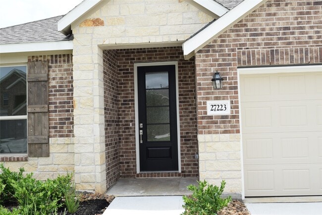 Photo - 27223 Henley Rdg Dr