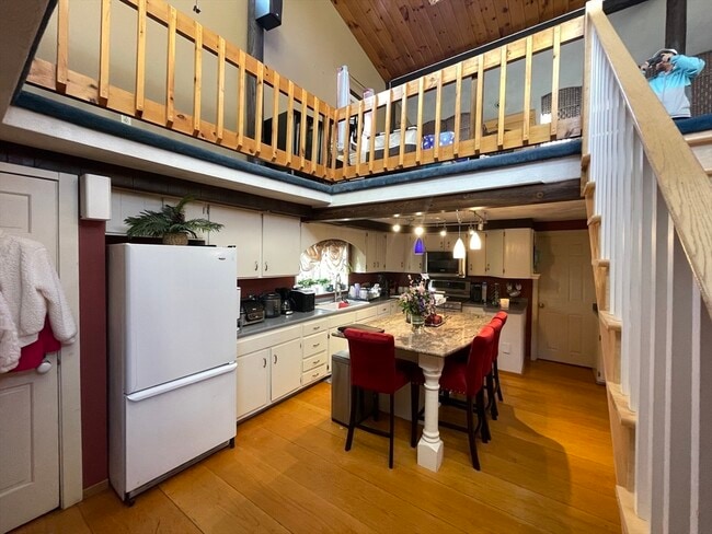 Photo - 26 Pelham St