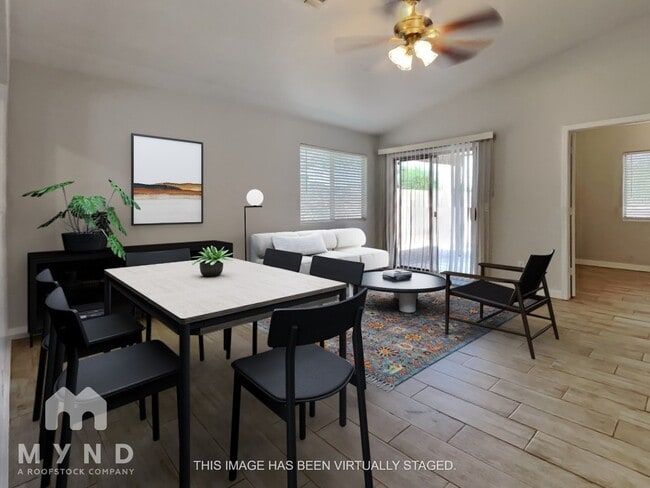 Photo - 3811 S 74th Dr