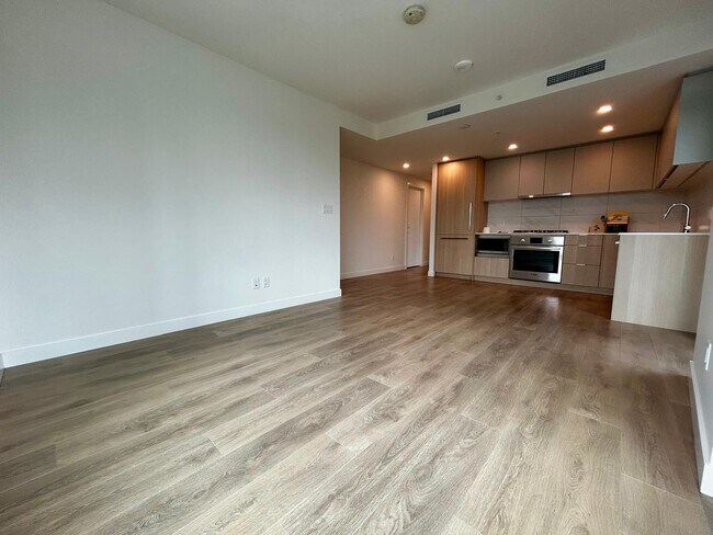 Photo - 308 Alderson Ave