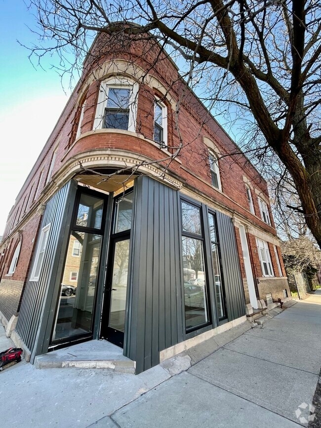 Building Photo - 2827 N Central Park Ave Unit 1F Rental