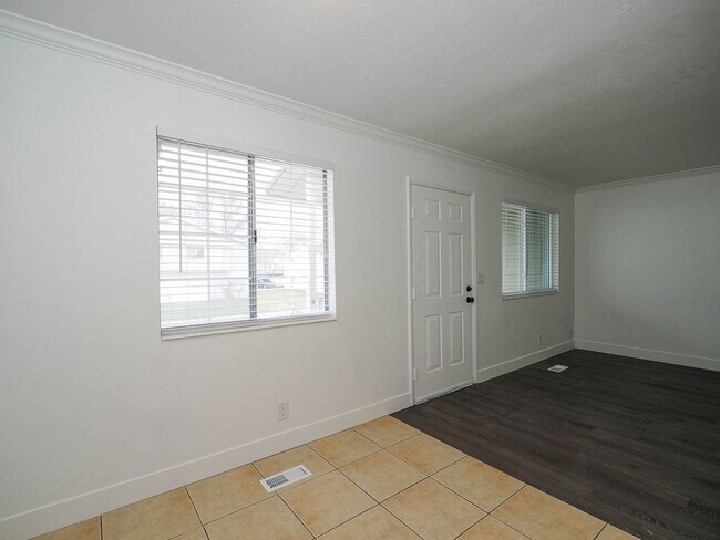Photo - 1559 W 3395 S Unidad B