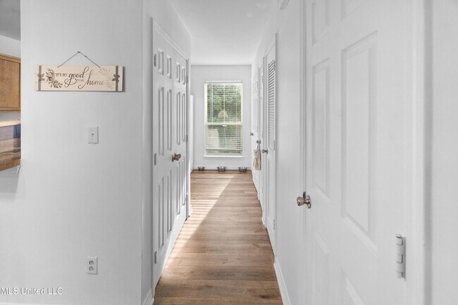 Photo - 259 Benachi Ave