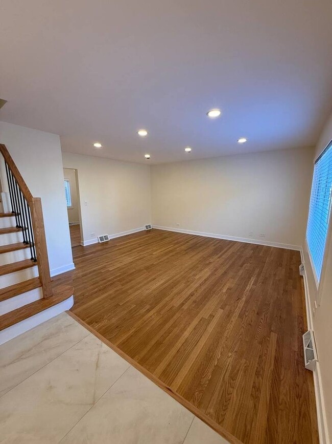 Photo - 415 E Lincoln St